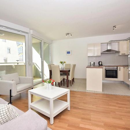 Sunshine Apartment มาคาร์สกา ภายนอก รูปภาพ