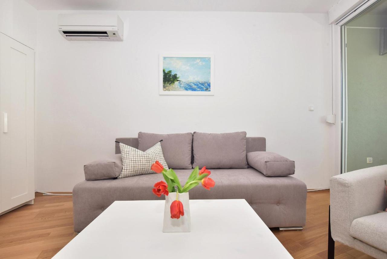 Sunshine Apartment มาคาร์สกา ภายนอก รูปภาพ