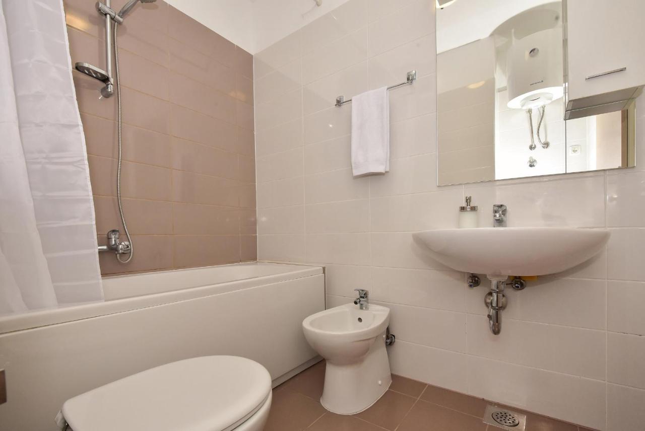 Sunshine Apartment มาคาร์สกา ภายนอก รูปภาพ