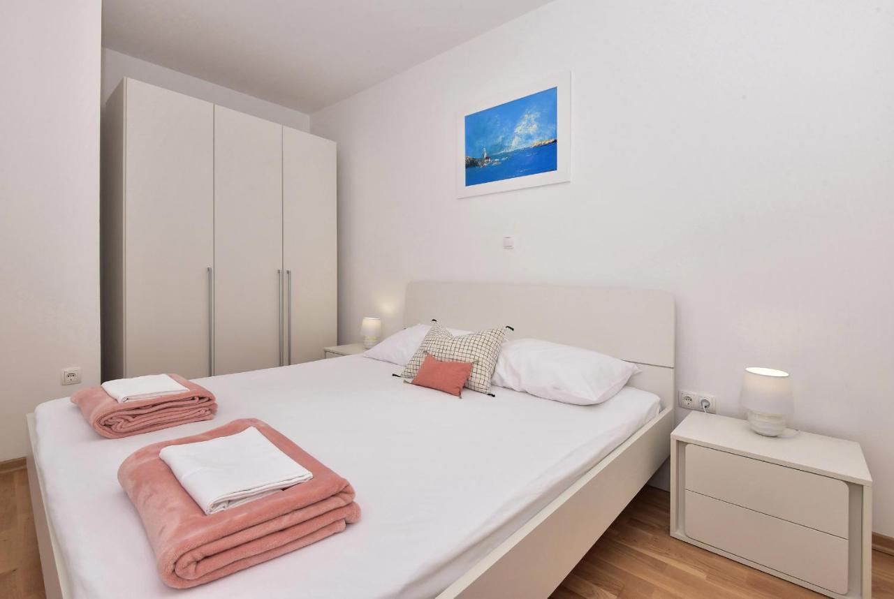 Sunshine Apartment มาคาร์สกา ภายนอก รูปภาพ