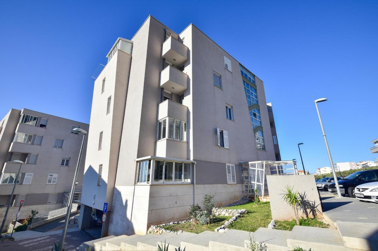 Sunshine Apartment มาคาร์สกา ภายนอก รูปภาพ
